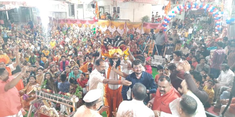 ‘गोपालकृष्ण्’चा जयघोष करीत श्रीकृष्ण जन्मोत्सव उत्साहात