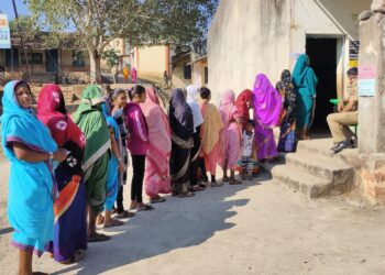 धडगाव नगरपंचायतिच्या 17 जागांसाठी दुपारी 1.30 वाजेपर्यंत 60.42 टक्के शांततेत मतदान