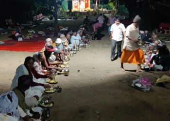 कुठला गाजावाजा न करता : मित्र परिवाराच्या मदतीने आश्रमात दोन वर्षांपासून नर्मदा परिक्रमा करणार्‍या  200 भाविकांसाठी रोज केली जातेय निवारा,जेवण, आरोग्याची सोय