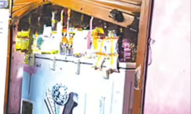 कहाटुळ येथे एकाच रात्री चार दुकाने फोडली,७० हजार लंपास, एका घरात चोरीचा अयशस्वी प्रयत्न