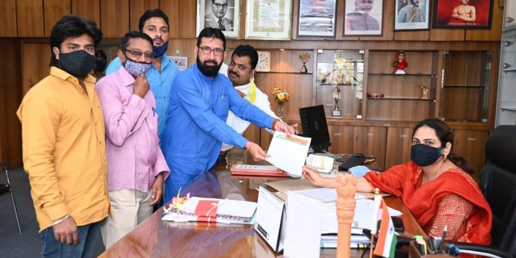 राज्यात ओबीसी राजकीय आरक्षण लागु होईपर्यंत स्थानिक स्वराज्य संस्थेच्या निवडणुका पुढे ढकला : भाजपाची मागणी