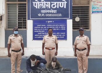 कळंबू येथे ठिबक सिंचनच्या नळया चोरणार्‍या दोघांना अटक