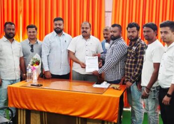 कोरोनामुळे मृत्यु झालेल्यांच्या कुटूबांना पालिकेने कर माफीसह आर्थिक मदत करा : नंदुरबार शहर राष्ट्रवादीचे प्रभारी नगराध्यक्षांना मागणीचे निवेदन