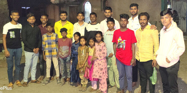 मकर संक्रांतीनिमित्त मातृवंदना प्रतिष्ठानतर्फे तिळगुळ वाटप