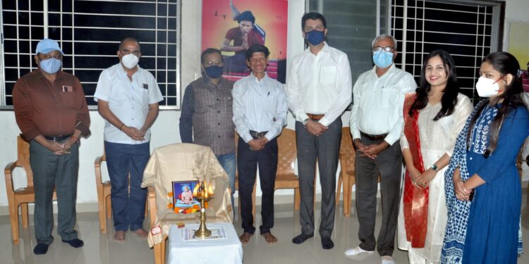 नैसर्गिक योगोपचार मानवासाठी लाभदायी मान्यवरांचा सूर