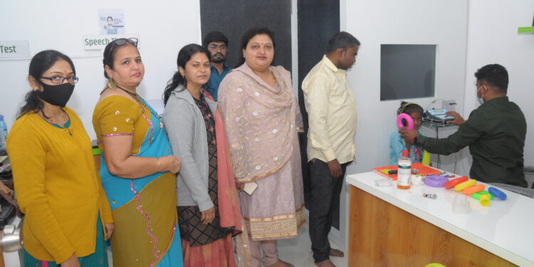 नंदूरबार येथे श्रवण तपासणी शिबीरात ७५ रुग्णांनी घेतला लाभ