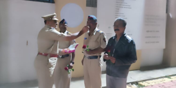 नंदुरबार जिल्हा पोलीस दलातील ३४ अमलदारांना पदोन्नती