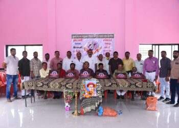 तळोदा तालुका मराठी पत्रकार संघाच्यावतीने दर्पणकार बाळशास्त्री जांभेकर यांच्या स्मृतीस  अभिवादन करीत केला ज्येष्ठ पत्रकारांचा सन्मान