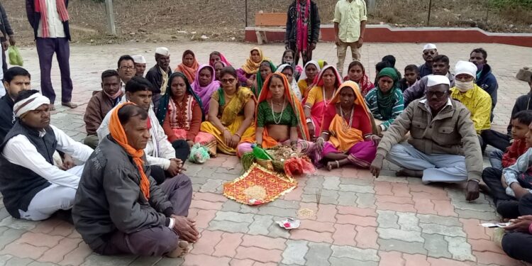 आदिवासी एकता सांस्कृतिक महासंमेलन निमित्त होणारी दाब येथे कनीपूजा धरतीपूजन उत्साहात
