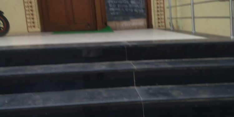 आरोग्य केंद्राचे १० कर्मचारी कोरोना बाधित, रुग्णालयच करण्यात आले बंद