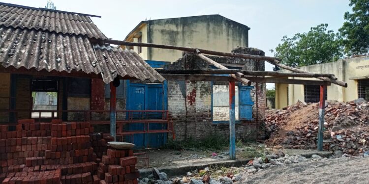 नंदुरबार जिल्ह्यातील जि. प.च्या 62 शाळा इमारती विना, एका वर्षा पासून प्रस्ताव धूळखात