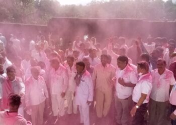 काँग्रेसच्या बालेकिल्ल्याला खिंडार पाडत धडगाव नगर पंचायतवर शिवसेनेने भगवा फडकवला,  शिवसेना 13, काँग्रेस 3 तर भाजपा 1 जागेवर विजयी