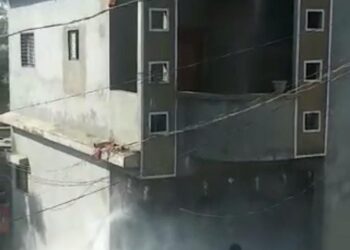 नवापूर येथे देवघरातील दिव्यामुळे घराला लागली आग, सुदैवाने आग आटोक्यात आणण्यात यश