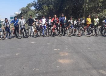 आजादी का अमृत महोत्सवअंतर्गत  प्रजासत्ताक दिनी 26 किलोमीटर सायकल मॅरेथाॅन 20 विद्यार्थ्यांनी केले पूर्ण