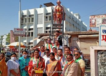 शहादा येथे राष्ट्रपिता महात्मा गांधी यांच्या पुण्यतिथी निमित्त राष्ट्रवादीतर्फे अभिवादन