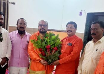 रनाळे ग्रामपंचायतीस पाणी पुरवठा योजनेसाठी 11 कोटीचा निधी मंजूर केल्याबद्दल पाणीपुरवठा मंत्री गुलाबराव पाटील यांचे दिपक गवते यांनी मानले आभार