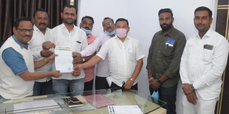 नंदुरबार तालुक्‍यातील प्रधानमंत्री आवास ड यादीतील  गरजू लाभार्थीना घरकुलापासून वचिंत ठेवू नये : पं.स. उपसभापती कमलेश महाले