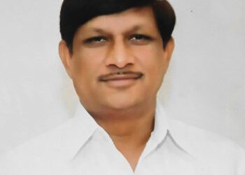 वाढदिवसाच्या खर्चातून साडे सहा हजार गरिबांना काढला प्रधानमंत्री सुरक्षा बिमा,राजेंद्रकुमार गावीत यांचा उपक्रम