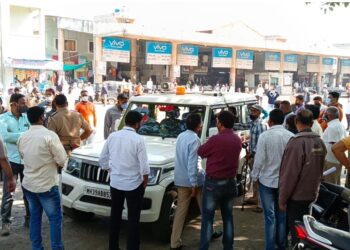 बस स्थानकात उडाली खळबळ: नंदुरबार आगारातील दोन एसटी कर्मचाऱ्यांचा हृदयविकाराने मृत्यू,अधिकाऱ्यांवर सदोष मनुष्यवधाचा गुन्हा दाखल करण्याची मागणी