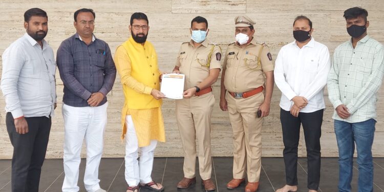 आंदोलनापुर्वी पुतळा घेतला ताब्यात,नाना पटोलेंना अटक करा भाजपा जिल्हाध्यक्ष विजय चौधरी यांची मागणी