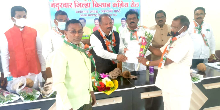 शिवसेना जिल्हाप्रमुख व उपतालुका प्रमुख यांच्या पाठपुराव्यास यश