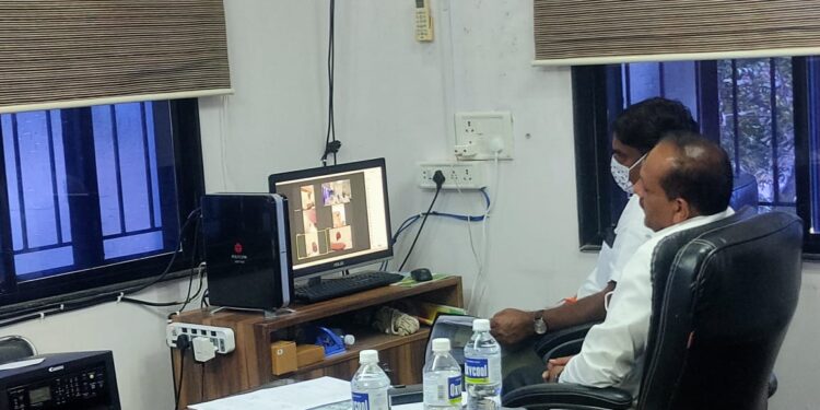 तीनसमाळ व डेब्रामाळ येथील पाणीपुरवठ्या बाबत चौकशी समिती नियुक्त, जलजीवन मिशन योजनेच्या भुमिपुजन प्रसंगी पाणी पुरवठा विभागाचे अधिकारी व कर्मचारीच गायब