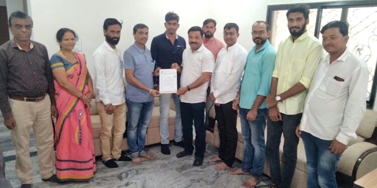 प्रधानमंत्री आत्मनिर्भर भारत अभियान संघटन नंदुरबार  जिल्हाध्यक्ष कैलास चौधरी यांच्या हस्ते पदभार नियुक्ती