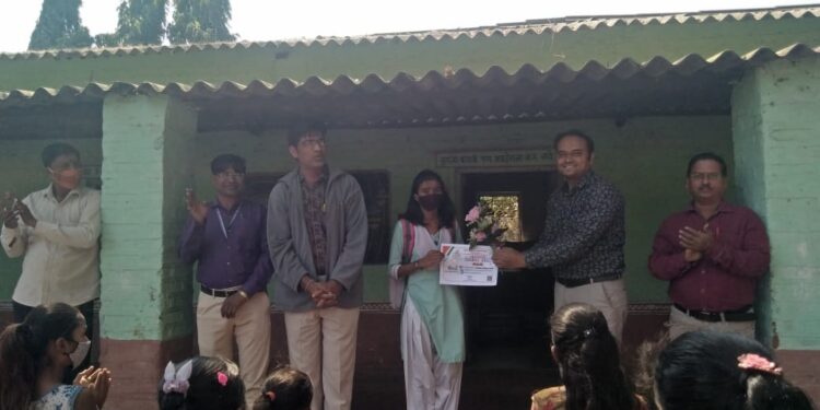 राज्यस्तरीय चित्रकला स्पर्धेत वनवासी विद्यालयाचे यश