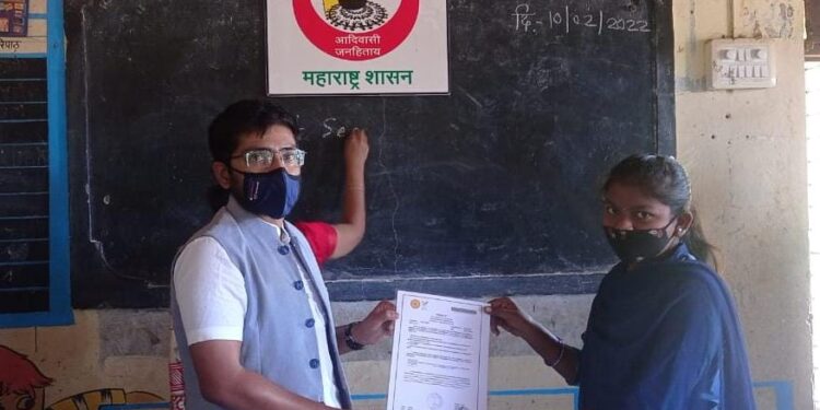 तळोदा आदिवासी प्रकल्प विद्यार्थ्यांना जातीचे दाखले वाटपात राज्यात ठरला अव्वल