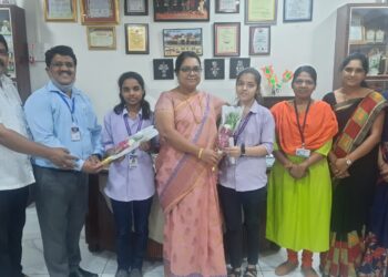 नंदूरबार येथील एस.ए.मिशनच्या विद्यार्थीनींनी प्रादेशिक प्रश्नमंजुषा स्पर्धेत प्रथम क्रमांक मिळवित पटकावले ५० हजाराचे  पारितोषिक