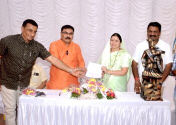 नवापूर येथे जुने महादेव मंदीर परीसर विकासासाठी आमदार निधीतून ९७ लाख मंजूर