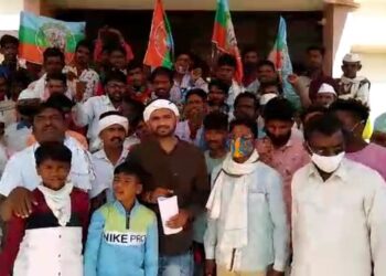 सावर्‍या दिगर पुलाच्या अर्धवट कामाचा जाब विचारण्यासाठी नागरिकांचा धडगाव तहसील कार्यालयाला घेराव, १० मार्चला जलसमाधीचा इशारा