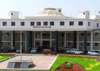 नंदुरबार जिल्हा निर्मितीनंतर पहिल्यांदाच जिल्हा परिषद सेवेत कार्यरत प्राथमिक शिक्षकांना निवडश्रेणीचा लाभ मंजूर