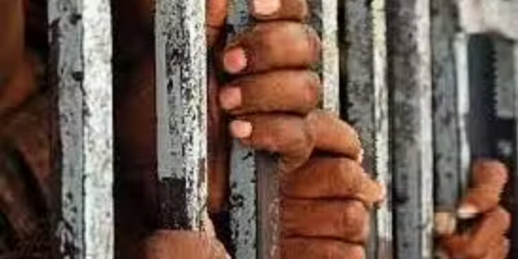 विवाहितेस जाळून मारुन टाकल्याप्रकरणी पतीस न्यायालयाने सुनावला 10 वर्षांचा कारावास