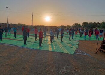 श्री.स्वामी समर्थ सेवा केंद्र नंदुरबारतर्फे सूर्यनमस्कार शिबीरात 41 बालक सहभागी