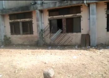 पानबारा शासकीय माध्यमिक आश्रम शाळेतुन २१ लॅपटॉप लंपास,पोलीसांनी पाहणी करीत श्‍वास पथकास केले पाचारण