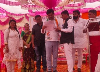 कोलवीमाल गावाचा पोलीस ठाण्याचा कार्यभार अक्कलकुवा पोलीस ठाण्यात वर्ग करा, ॲड.रुपसिंग वसावे यांचे मेहबूब शेख यांना निवेदन