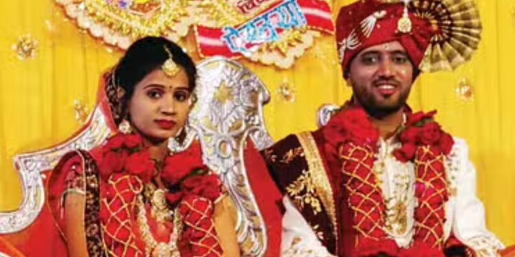 कोरोनाने उध्वस्त केलेल्या तरुण विधवा महिलेचा तरुणाने संसार पुन्हा फुलवला