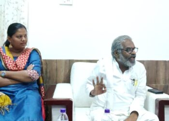 देशाचे इंधन आयातीवरील हजारो कोटी रुपये वाचविण्यासाठी ३०० बांबू रिफायनरी सुरू करा : पाशा पटेल