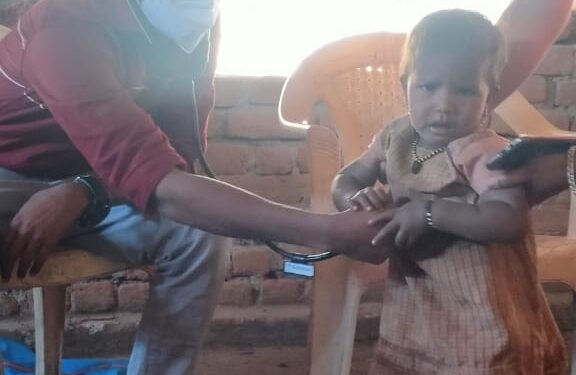 मोलगी येथील राष्ट्रीय बाल स्वास्थ कार्यक्रम फिरते पथकच्या कर्मचाऱ्यांचा मनमानी कारभार, बिरसा फायटर्सतर्फे निवेदन