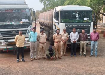 शहादा येथील टँकर चोरीतील आरोपीतास स्थानिक गुन्हे शाखेने पंजाबमध्ये ठोकल्या बेड्या , 45 लाख रुपये किमतीचे दोन टँकर हस्तगत