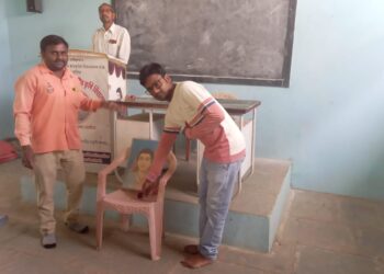 रांझणी येथील कृषि विद्यालयात सावित्रीबाई फुले यांना अभिवादन 