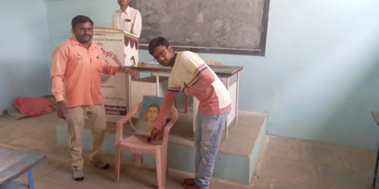 रांझणी येथील कृषि विद्यालयात सावित्रीबाई फुले यांना अभिवादन