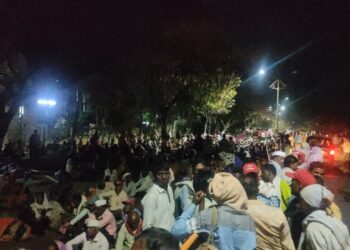 सत्यशोधक ग्रामीण कष्टकरी सभेतर्फे बिऱ्हाड मोर्चा जिल्हाधिकारी कार्यालयावर धडकला,रात्री मोर्चेकऱ्यांचा ठोकला मुक्काम