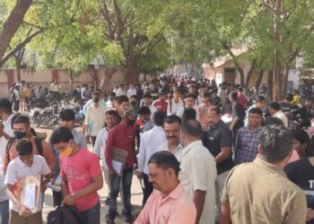 जिल्ह्यात आजपासून दहावी बोर्डाच्या परीक्षांना झाली सुरुवात, 20 हजार 703 विद्यार्थी दहावी बोर्ड परीक्षेसाठी प्रविष्ट