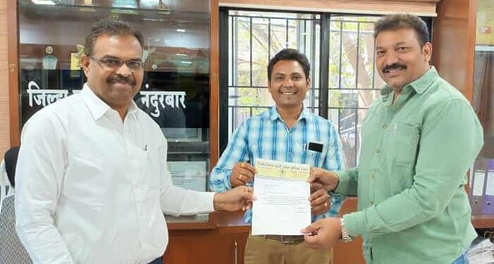 शबरी तथा रमाई घरकुल योजनेचे उद्दिष्ट वाढविण्याबाबत आरपीआय आठवले पक्षाच्या वतीने जि. प.मुख्य कार्यकारी अधिकार्‍यांना निवेदन