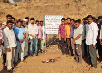डोगेगाव येथे जलजिवन मिशन योजनेअंतर्गत नळ पाणी पुरवठा योजनेचे ॲड. राम रघुवंशी यांचा हस्ते भुमीपूजन