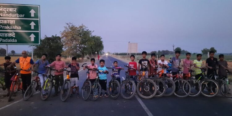 म्हसावद येथे 25 किलोमीटर सायकल मॅराथाॅनमध्ये दुर्गेश गिरासे प्रथम