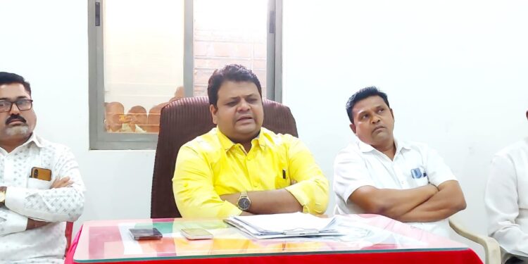 जिल्ह्यातील सर्व नव्या जुन्या कार्यकर्त्यांची गाठ जुळवूया! चला पुन्हा एकदा राष्ट्रवादीमय होऊ या : जिल्हाध्यक्ष डॉ.अभिजीत मोरे