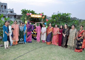 नंदूरबार येथील मीनाताई ठाकरे माॅ बेटी उद्यानात  लायन्स फेमिना क्लबतर्फे सेल्फी पॉइंटचे उद्घाटन